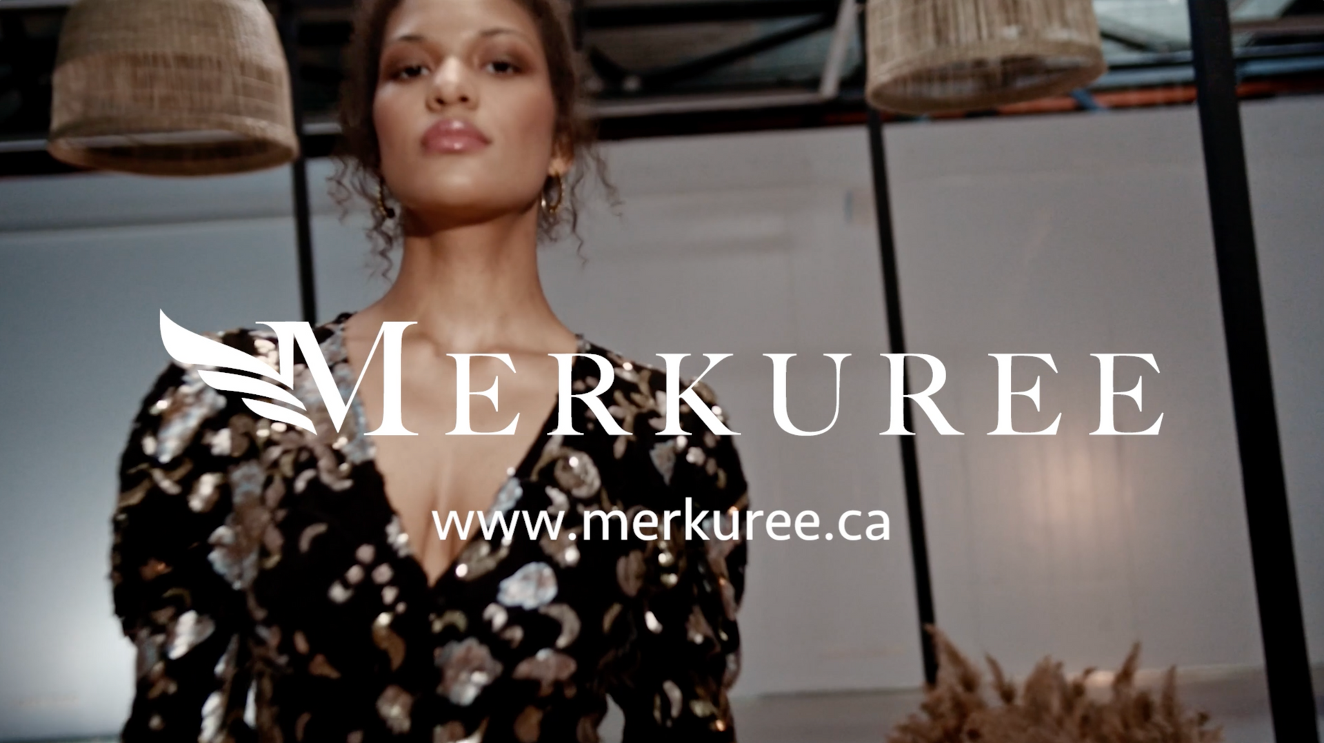 Load video: Merkuree&#39;s boutique reel video showcasing our women&#39;s fashion collection